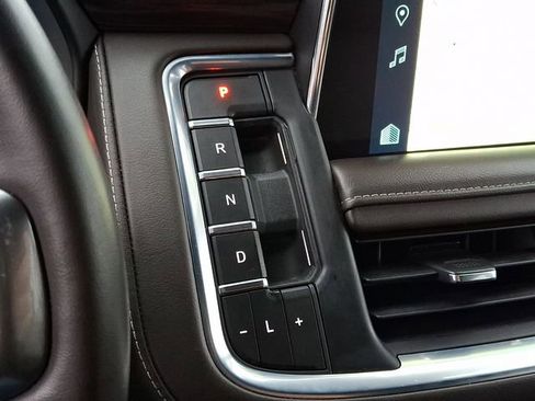 Certified 2023 Chevrolet Suburban LT image 16