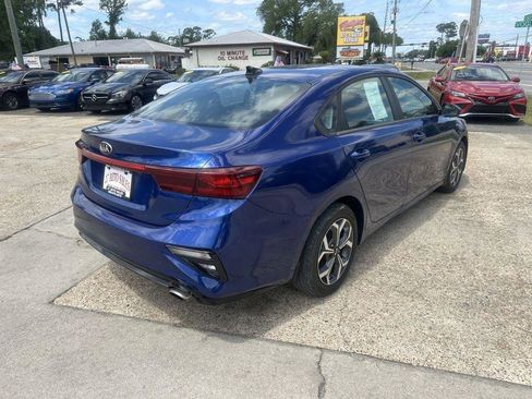 Used 2019 Kia Forte LXS FWD image 5