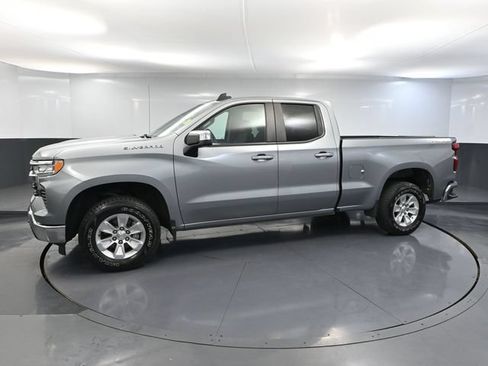 Used 2023 Chevrolet Silverado 1500 LT AWD/4WD image 12