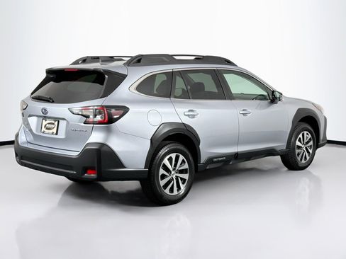 Used 2023 Subaru Outback Premium AWD/4WD image 11