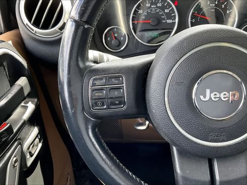 Used 2013 Jeep Wrangler Unlimited Sahara w/ Connectivity Group AWD/4WD image 24
