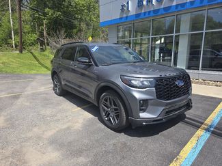 Used 2025 Ford Explorer ST-Line w/ ST-Line Street Pack AWD/4WD video 1
