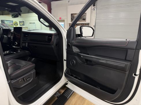 Used 2024 Ford Expedition Limited AWD/4WD image 20