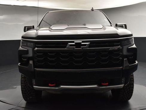 Used 2025 Chevrolet Silverado 1500 ZR2 w/ Technology Package AWD/4WD image 3