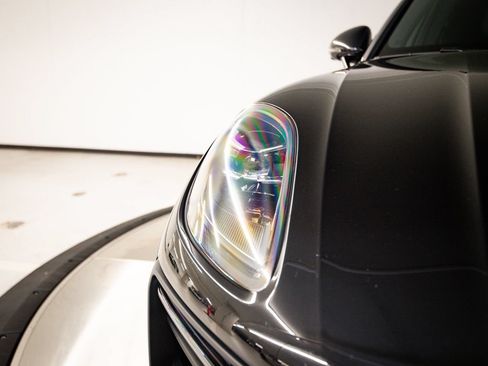 Used 2023 Porsche Macan S AWD/4WD image 13