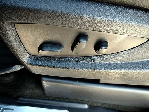 Used 2016 GMC Yukon SLT w/ Open Road Package image 25