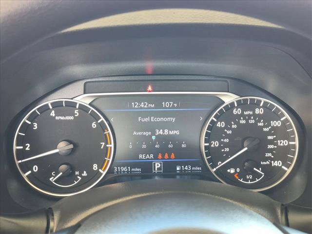 Used 2025 Nissan Altima 2.5 SV FWD image 14