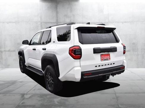 Used 2025 Toyota 4Runner 4WD image 7