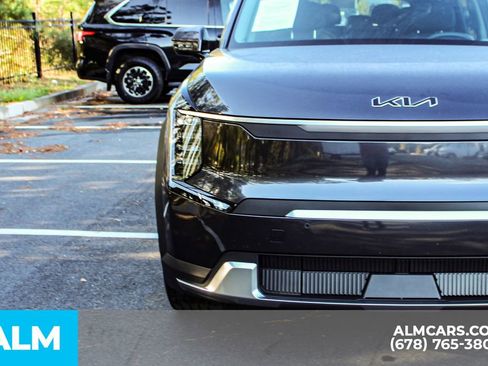 Used 2024 Kia EV9 Wind image 12