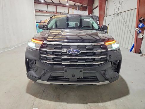 Used 2026 Ford Explorer Active RWD image 5