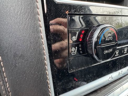 Used 2022 Nissan Armada Platinum w/ Captain's Chairs Package image 27