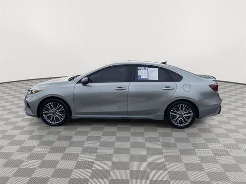 Used 2022 Kia Forte GT-Line w/ GT-Line Technology Package FWD image 12