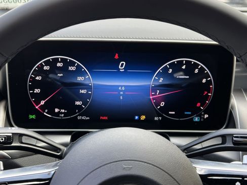 Used 2026 Mercedes-Benz GLC 300 4MATIC image 15