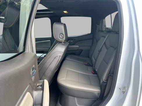 Used 2026 Chevrolet Colorado ZR2 w/ Technology Package AWD/4WD image 11