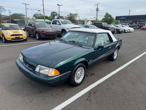 Used 1990 Ford Mustang LX RWD image 1