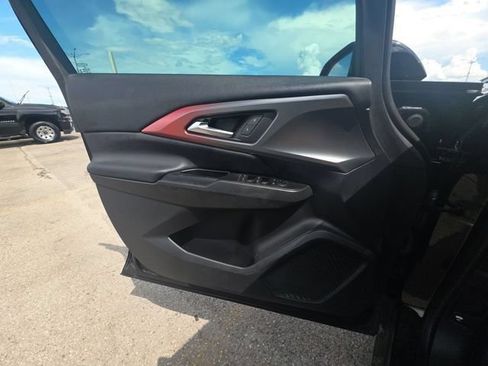 Used 2024 Chevrolet Equinox EV RS FWD image 8