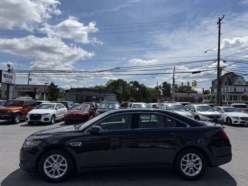Used 2014 Ford Taurus SE FWD image 5