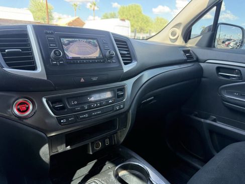 Used 2021 Honda Pilot LX image 25