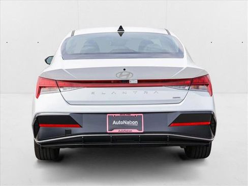 New 2025 Hyundai Elantra Limited image 6