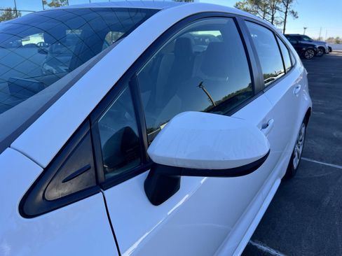Used 2022 Toyota Corolla LE image 10