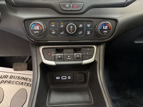Certified 2023 GMC Terrain SLE w/ Driver Convenience Package AWD/4WD image 19