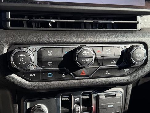 Certified 2025 Jeep Wrangler Unlimited Sport S 4xe image 25