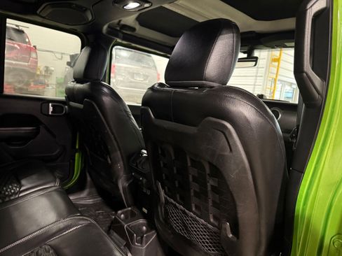 Certified 2018 Jeep Wrangler Unlimited Rubicon AWD/4WD image 10
