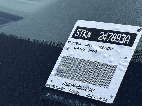 Certified 2022 Toyota RAV4 XLE Premium image 38