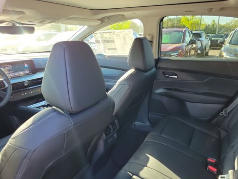 New 2026 Nissan Murano SL image 13