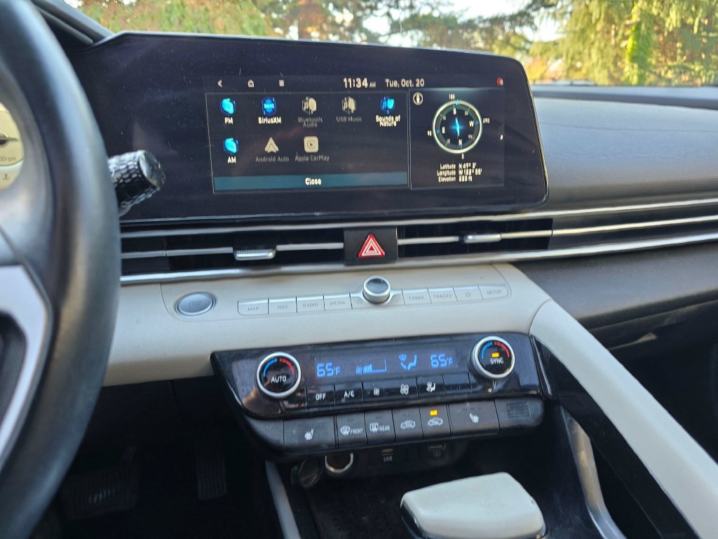 Used 2022 Hyundai Elantra Limited FWD image 17