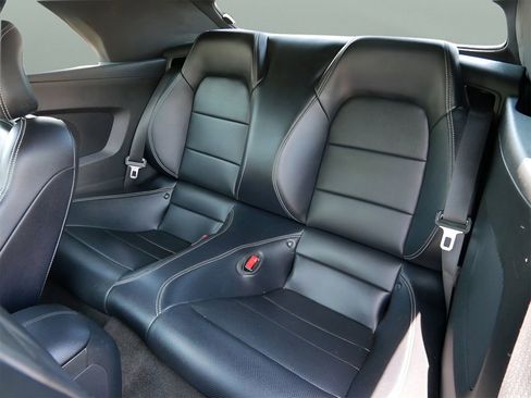 Used 2016 Ford Mustang Premium image 12