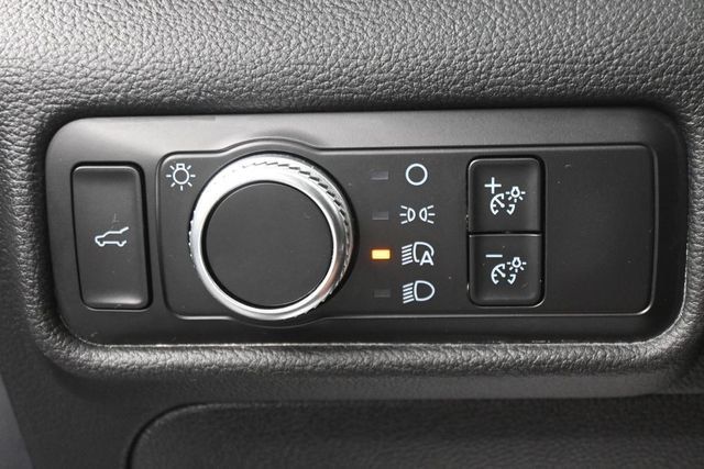 Used 2020 Ford Explorer XLT w/ Comfort Package AWD/4WD image 22