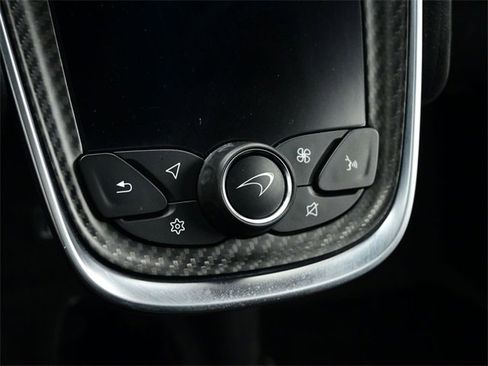 Used 2020 McLaren 600LT Spider image 16