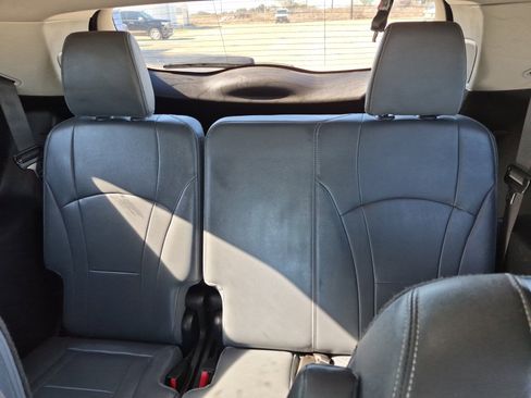 Used 2020 Buick Enclave Essence w/ Sound and Sites Package image 24