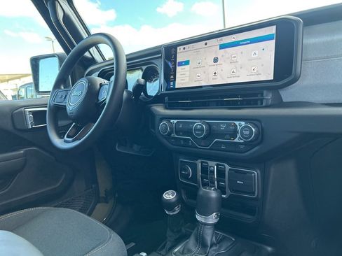 New 2026 Jeep Gladiator Sport image 25