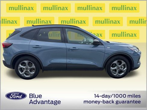 Used 2025 Ford Escape ST-Line w/ Equipment Group 301A image 2