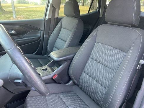 Used 2024 GMC Terrain SLE image 26