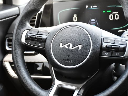 Used 2023 Kia Sportage LX AWD/4WD image 24
