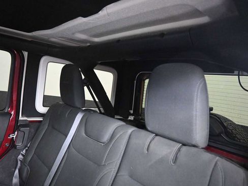 Used 2021 Jeep Wrangler Unlimited Sahara w/ Cold Weather Group image 20