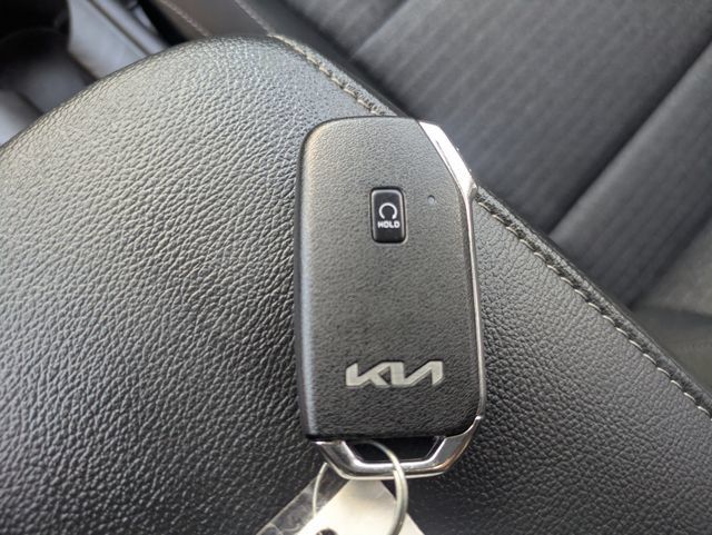 Used 2024 Kia Soul EX w/ Option Group 015 FWD image 32