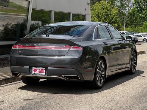 Used 2017 Lincoln MKZ Reserve w/ Climate Package FWD image 4