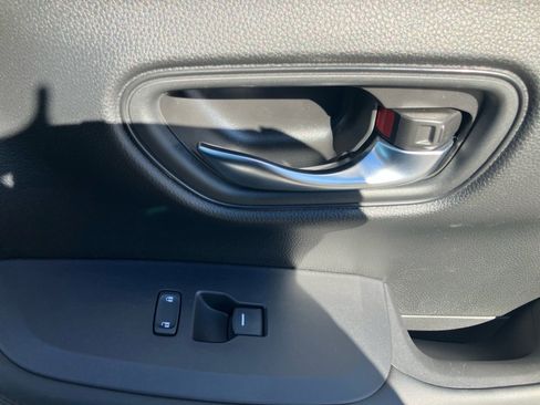 Certified 2023 Honda HR-V LX image 34