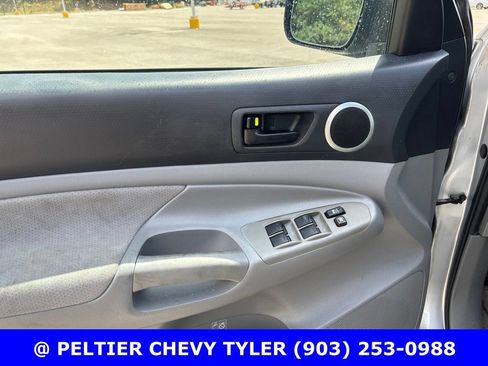 Used 2006 Toyota Tacoma PreRunner RWD image 13