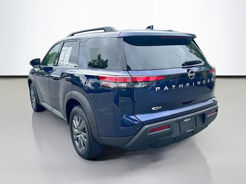Used 2025 Nissan Pathfinder SV FWD image 5