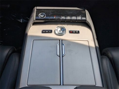 New 2025 Lincoln Navigator Reserve w/ Jet Appearance Package image 18