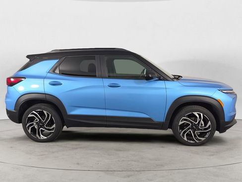 Used 2026 Chevrolet TrailBlazer RS w/ Convenience Package AWD/4WD image 6