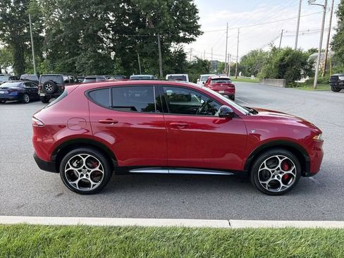 Used 2024 Alfa Romeo Tonale Ti AWD/4WD image 9