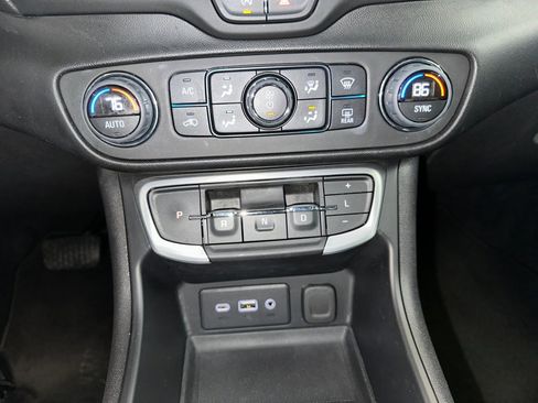 Certified 2023 GMC Terrain SLE w/ Driver Convenience Package image 13