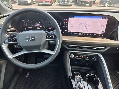 Used 2025 Audi Q5 Premium Plus AWD/4WD image 13