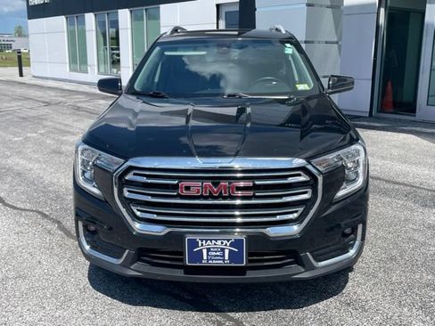 Used 2023 GMC Terrain SLT AWD/4WD image 2
